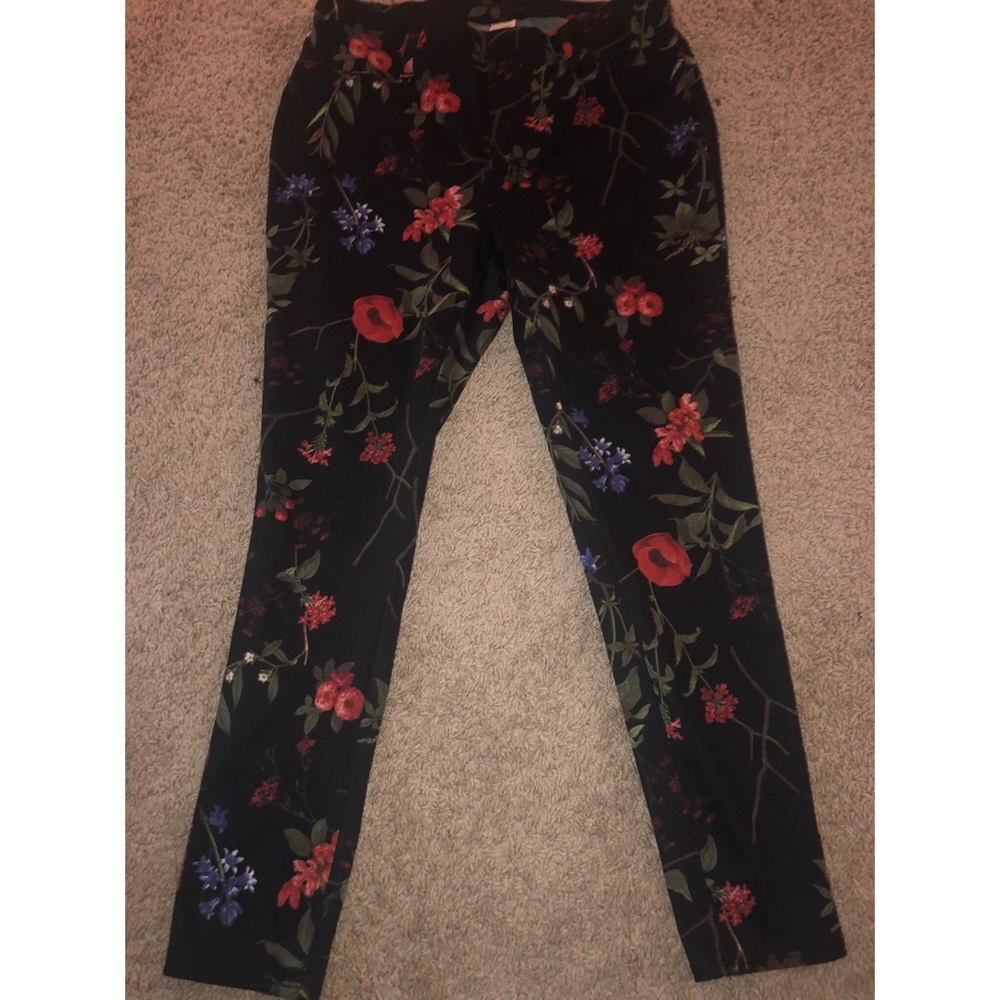 Cute floral pants.. not able to fit.